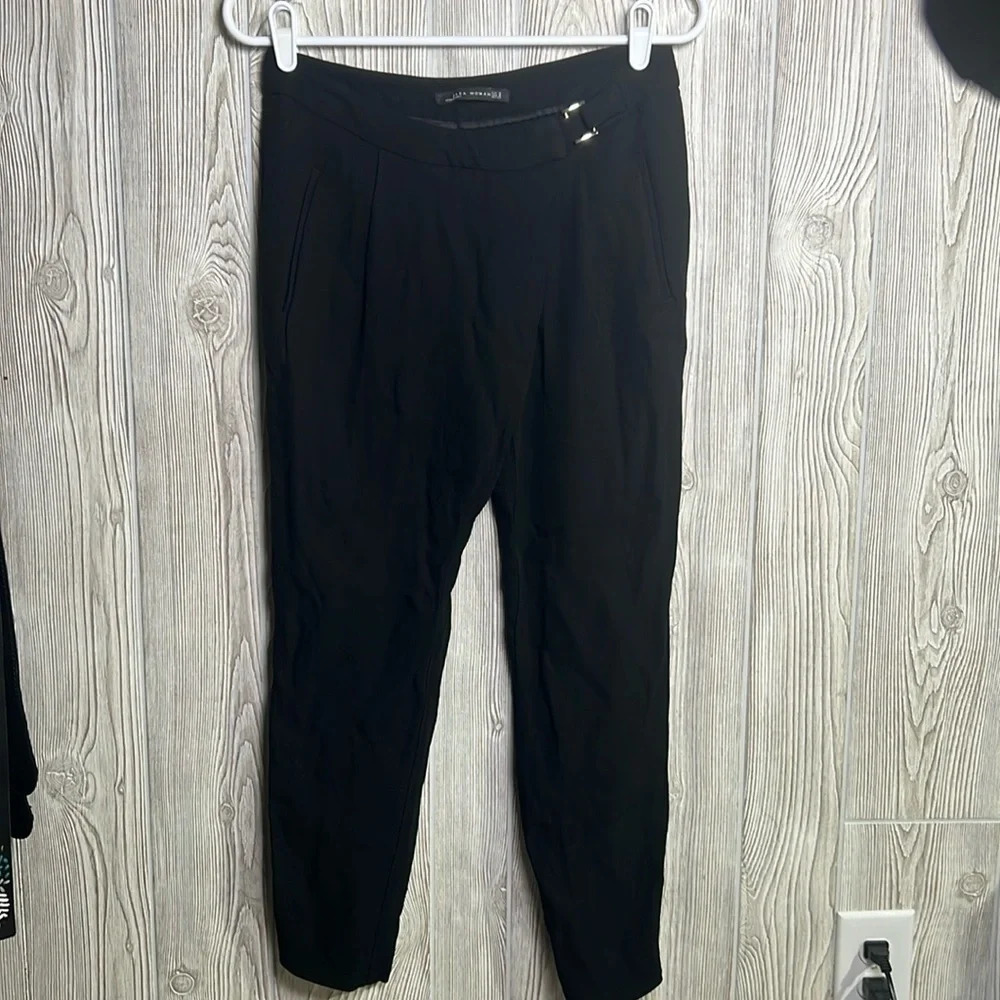 Women’s Zara Black Dress Pants Size Medium